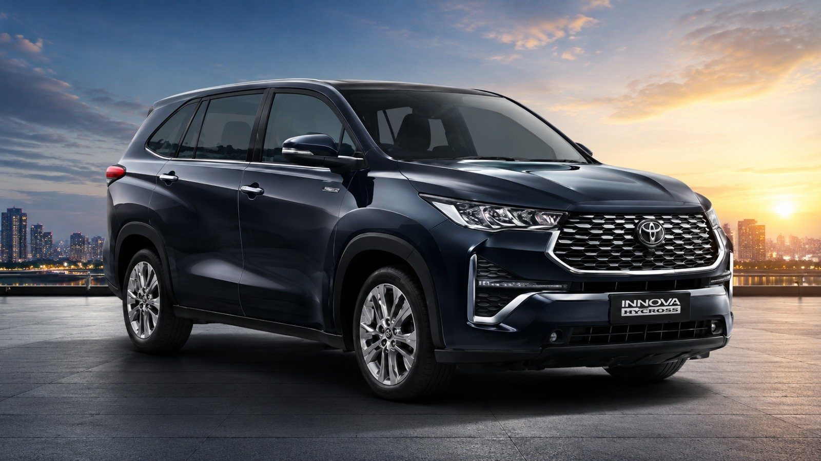Toyota Innova Hycross
